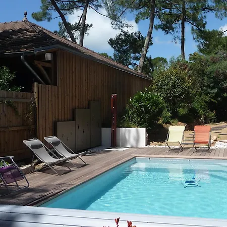 La Maison De Suzac Avec Piscine Chauffee 500m De La Plage Apartment *
